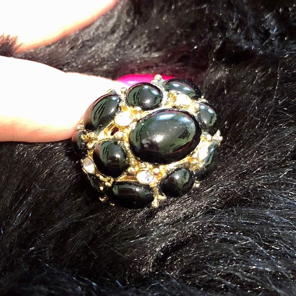 BLACK & GOLD RING 🖤💛